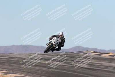 media/Dec-07-2025-CVMA (Sun) [[3e7d2de5dc]]/Race 7-Formula Lightweight Twins Shootout/